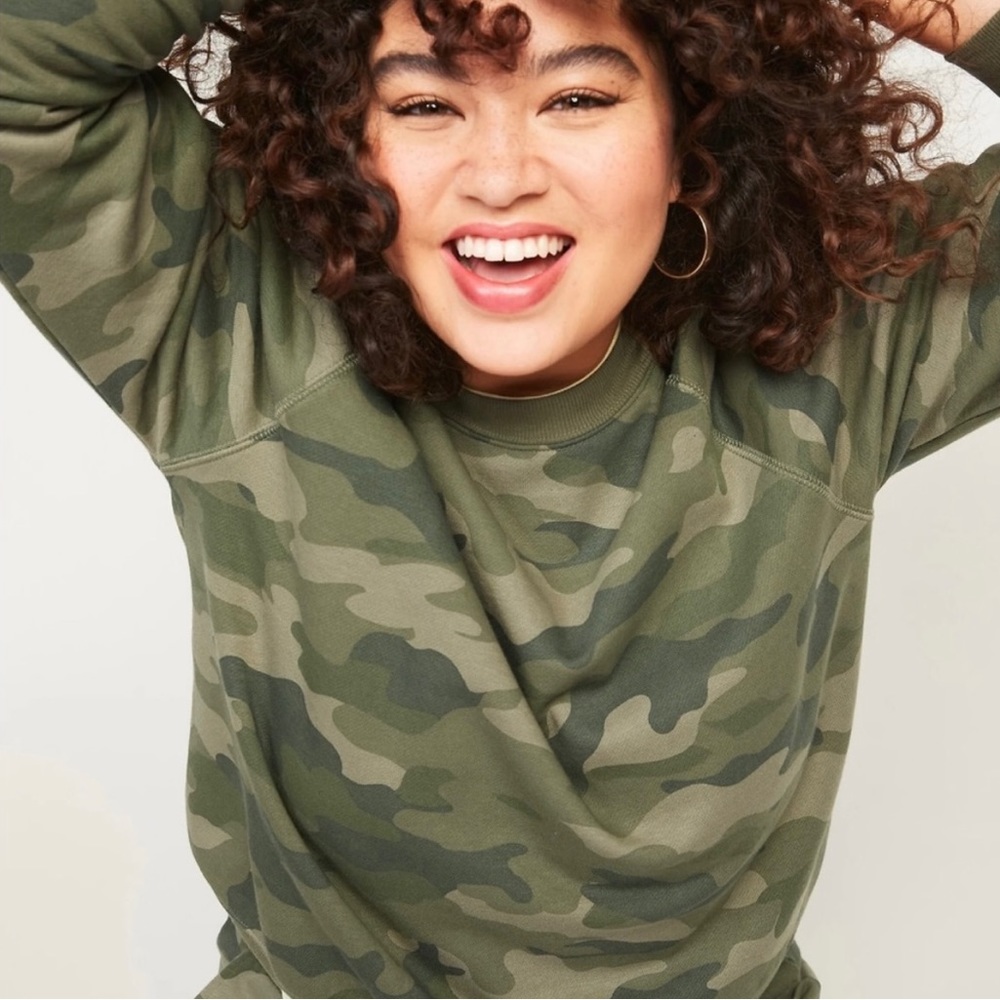 Old Navy Green Camo Vintage Crew-Neck Sweatshirt